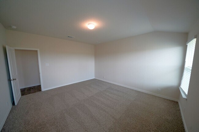 Building Photo - Newly Built Home in Red River Ranch Neighborhood of Cibolo, TX Realtor Commission: $500