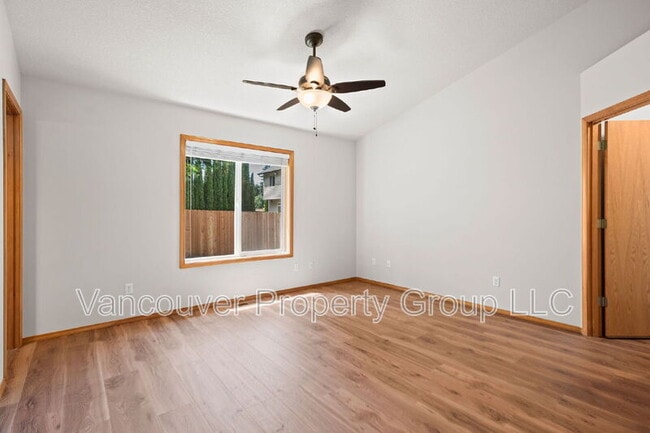 Building Photo - 3106 NE 183rd Pl