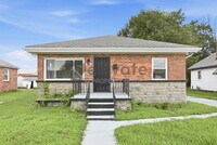Building Photo - 3605 South St