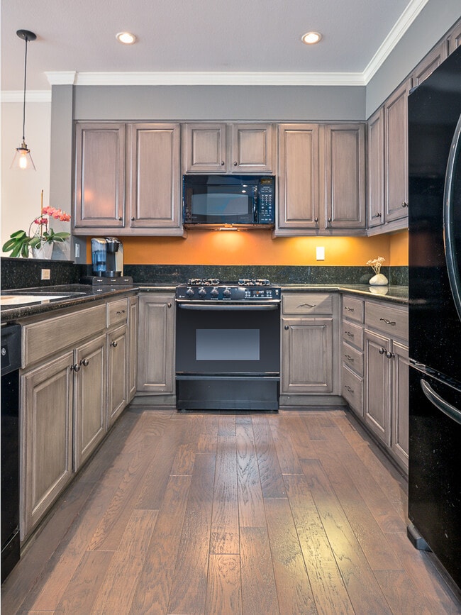 Building Photo - 1400 Pinnacle Ct