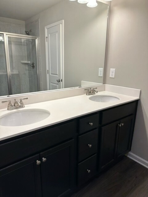 Double Vanity - 3671 Acorn Dr