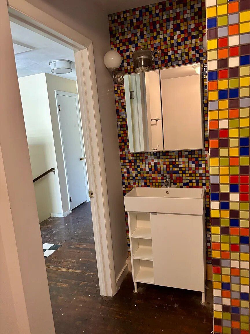 Building Photo - 192 Front St