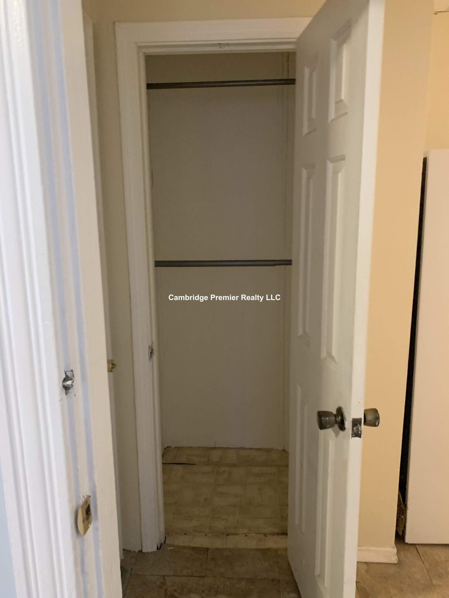 Building Photo - 130 Talbot Ave