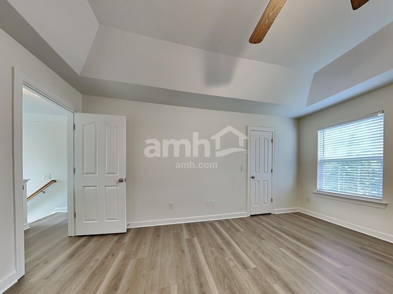 Building Photo - 456 Clearwater Dr