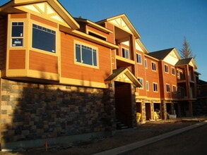 Building Photo - PHEASANT RUN CONDO (PR#37)