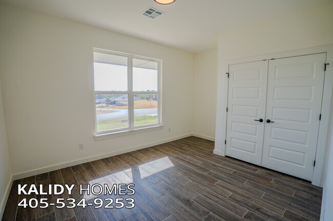 Building Photo - 1871 Kalidy Dr