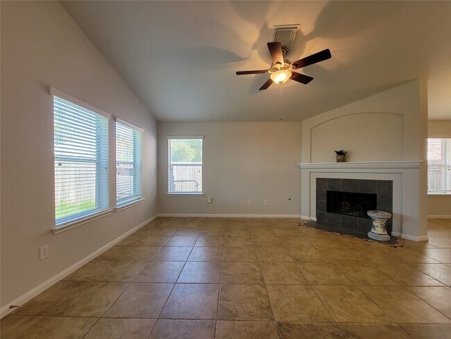 Building Photo - 2723 Wild Oak Park Dr