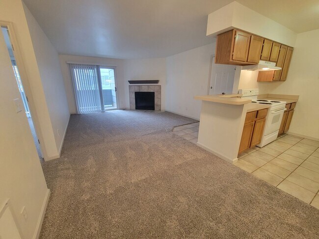 Building Photo - Fresh Boulder 1 Bedroom Condo for Rent with Pool, Tennis and Fitness Center in Hunter Creek