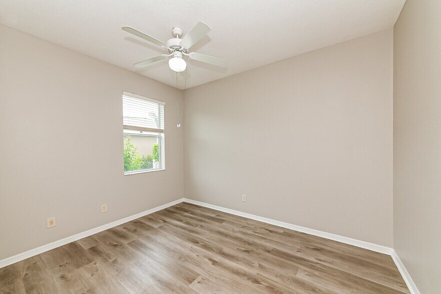 Building Photo - 9011 40th Ct E