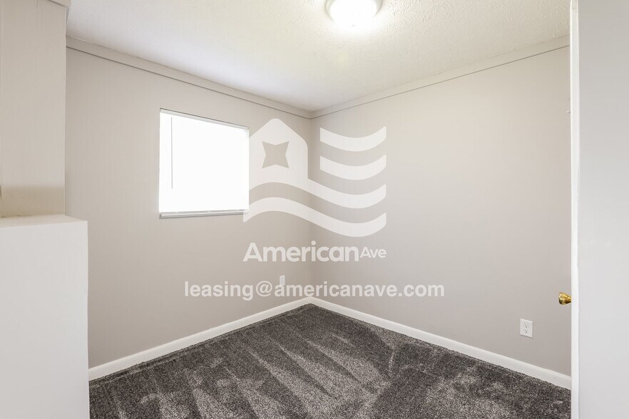 Building Photo - 2250 N 39th St