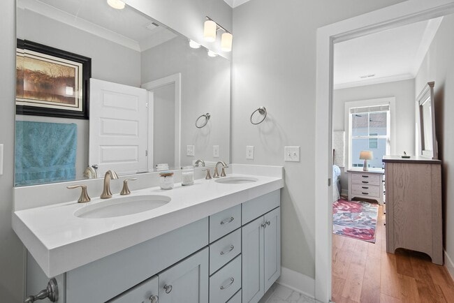 Building Photo - Gorgeous 3 level modern farmhouse townhome...