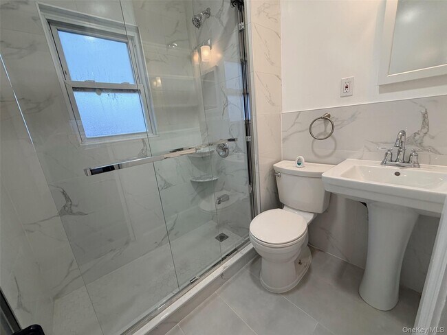 Building Photo - 184 Cleveland Ave