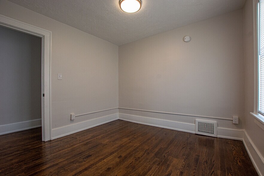 Building Photo - 3812 Dodge St