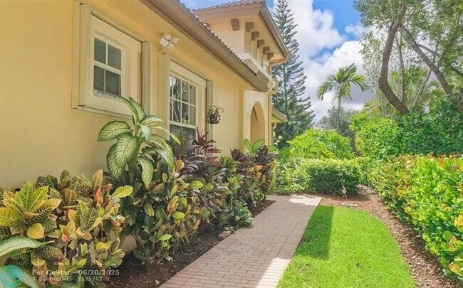 Building Photo - 5784 NW 120th Ave
