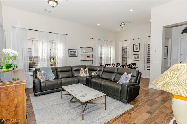 Building Photo - 5104 Salerno St