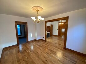 Building Photo - 61 Collins Ave