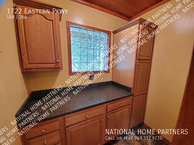 Building Photo - Rent to Own 5 bedroom with $15,000 Down - ...
