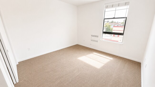 Building Photo - Walkable Sunny West End 2b 1.5ba in downtown San Rafael