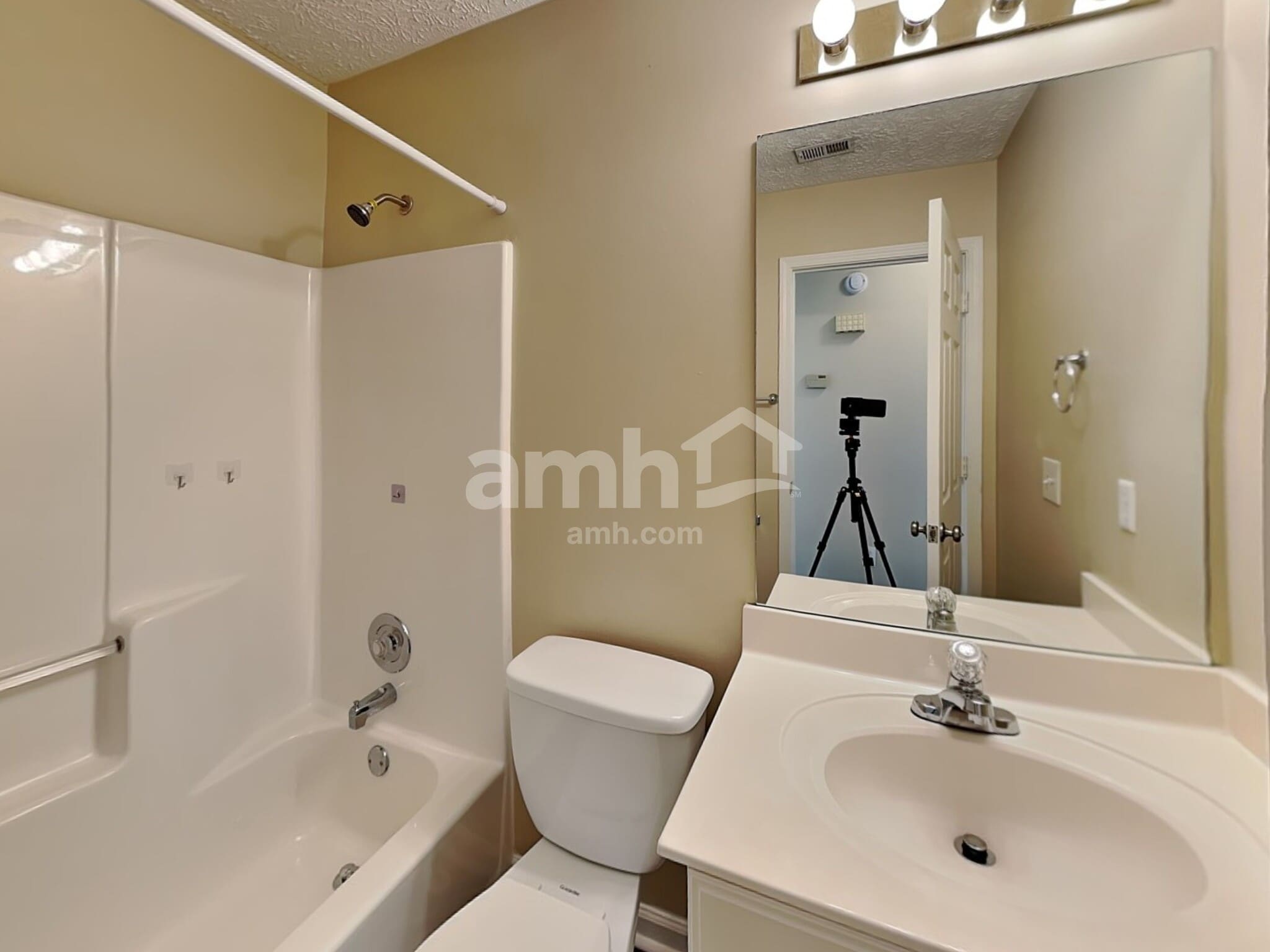 Building Photo - 2586 Marleigh Farm Rd NW