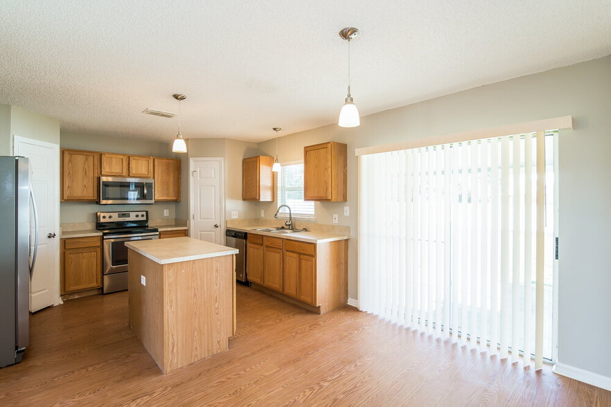 Building Photo - 8730 Lancashire Dr