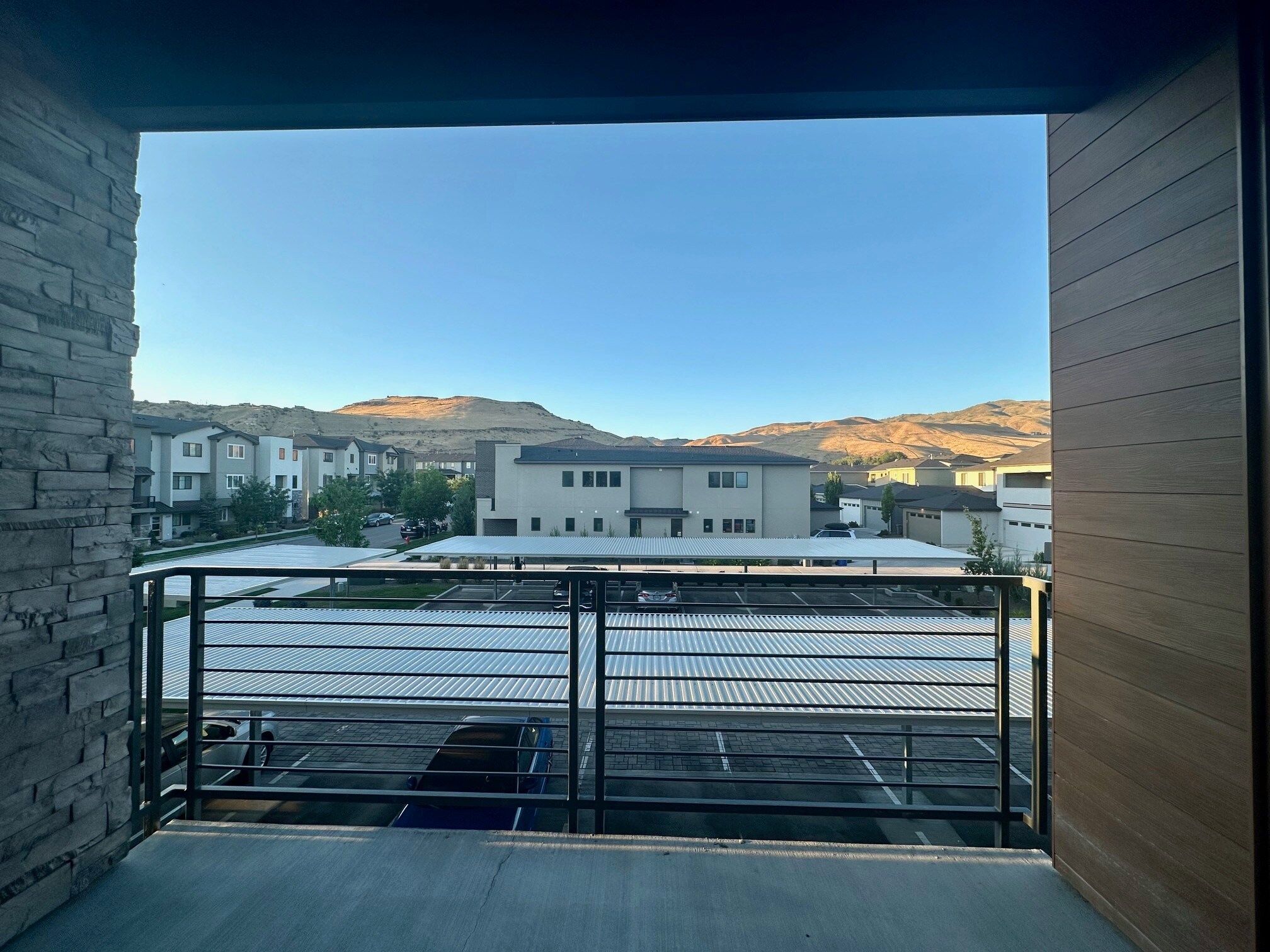 Private deck with stunning sunrise/sunset foothill views - 3850 E Haystack St