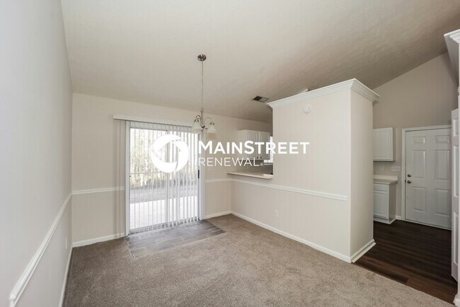 Building Photo - 3 Bedroom Pet-Friendly Home in Hampton, GA with Main Street Renewal