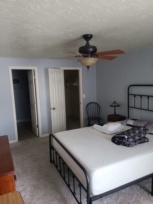 Building Photo - 2916 Plumtree Dr