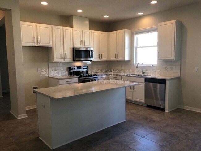 Building Photo - 2715 Creekmore Ct