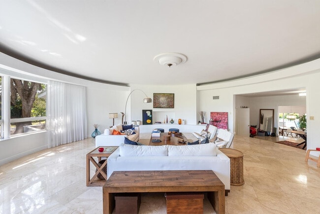 Building Photo - 6205 St