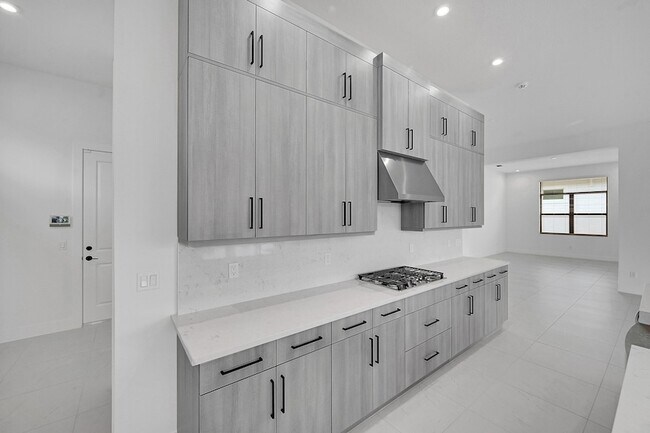 Building Photo - 9520 St Germain Dr
