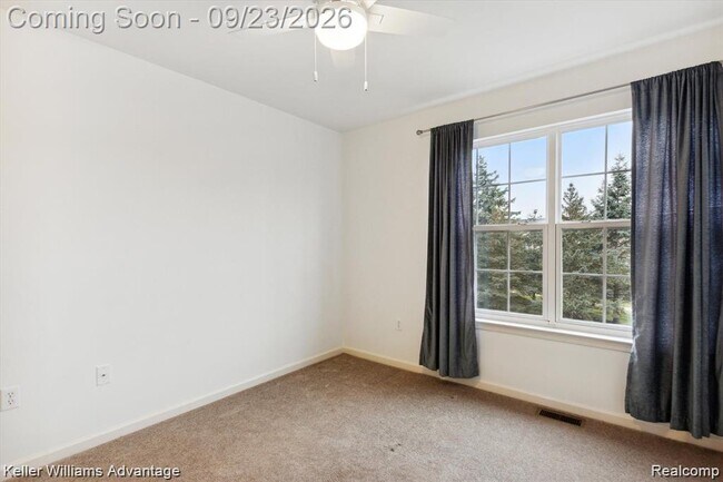 Building Photo - 47655 Pembroke Dr