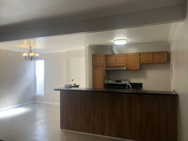 Building Photo - 18620 Hatteras St