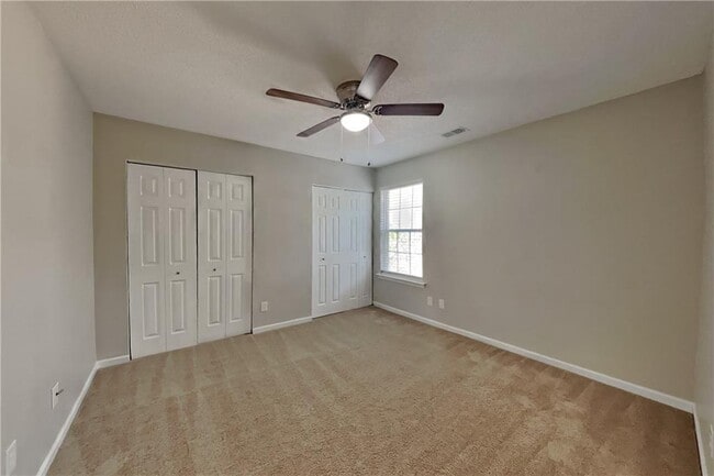 Building Photo - 573 Grandview Cir