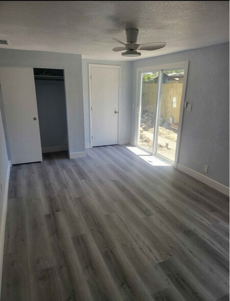 Building Photo - 8421 N Packwood Ave