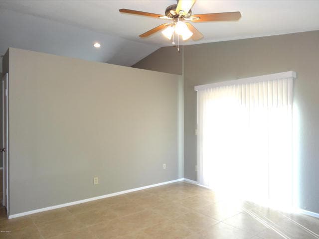 Building Photo - Three bedroom, two bath home!