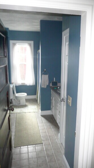 Building Photo - 138 Chapin Ave