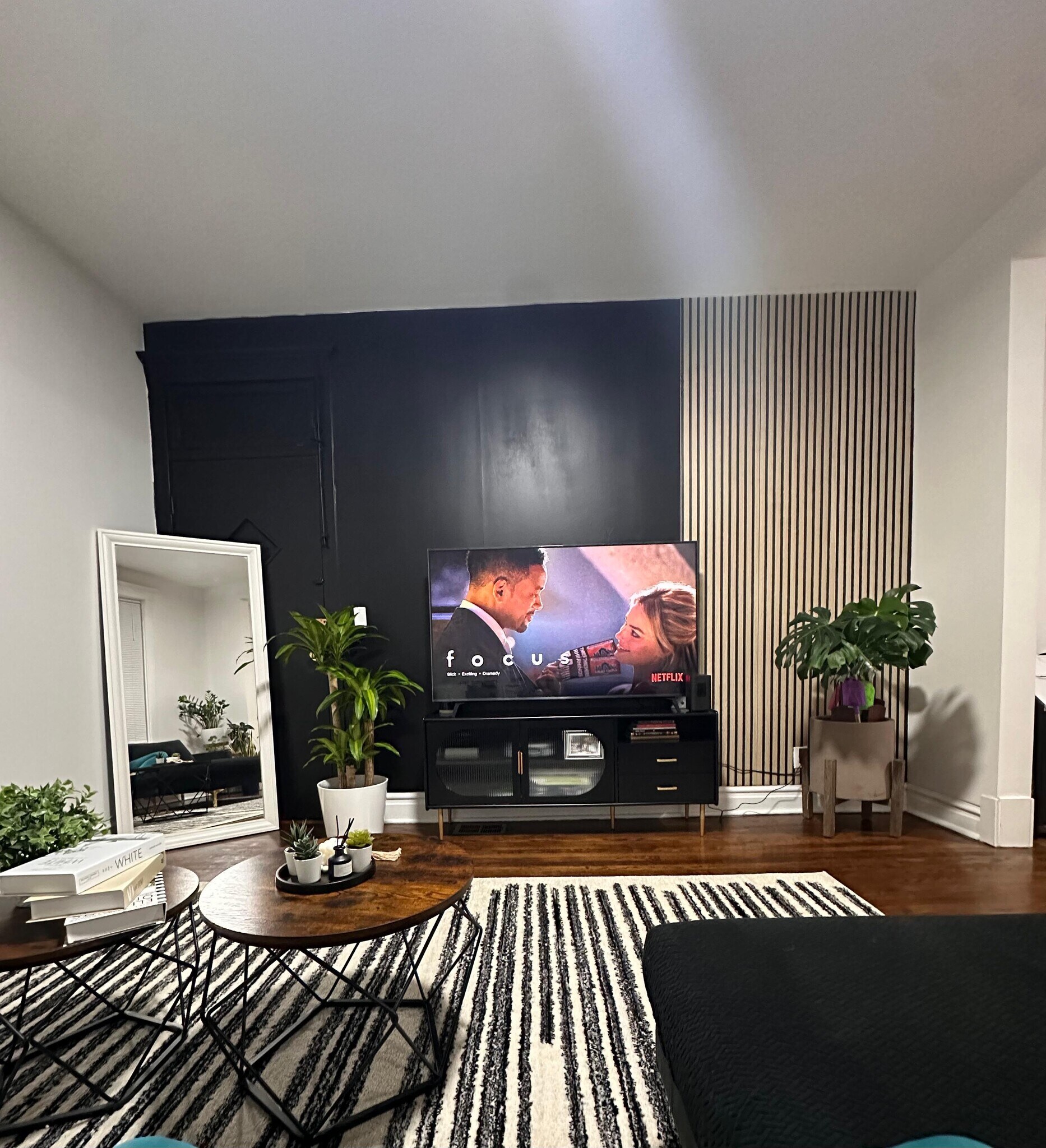 Livingroom - 3706 W Roscoe St