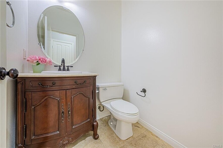 Building Photo - 138 S Hidden Path