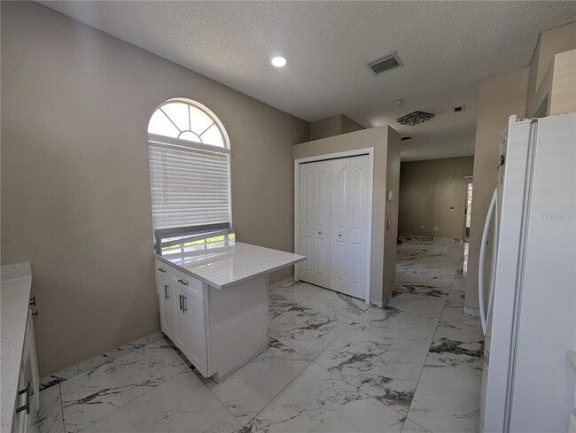 Building Photo - 4321 Deermont Cir