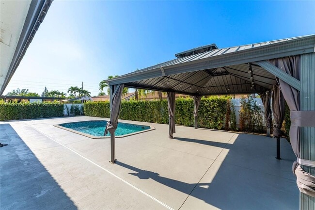 Building Photo - 15042 SW 149th Ct