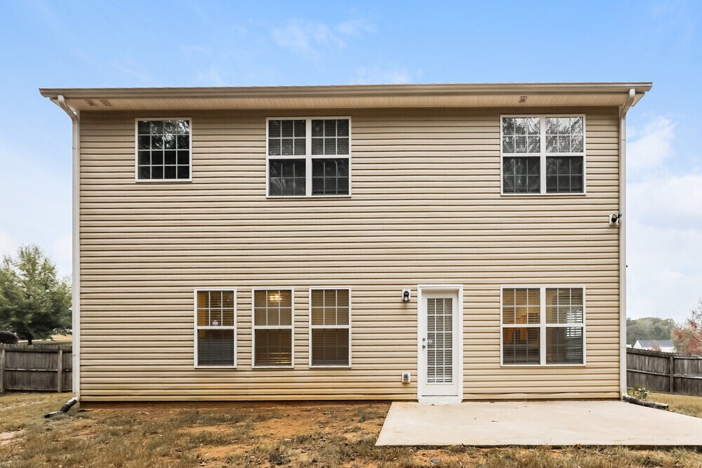 Building Photo - 204 Sandstone Dr