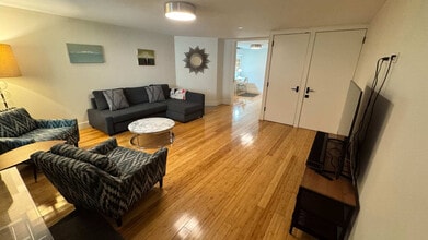 Building Photo - 235 W 139th St