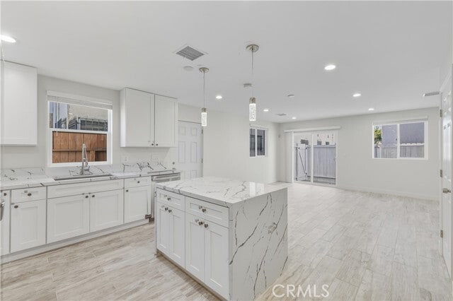 Building Photo - 1916 Cedar Ave