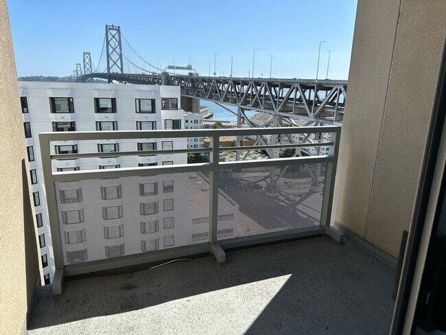 Building Photo - Epic REA: Fabulous 2 BR/2 BA South Beach C...