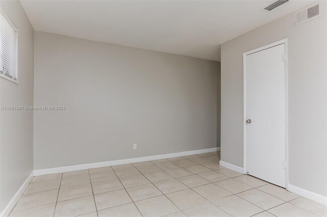 Building Photo - 3611 NW 36th St