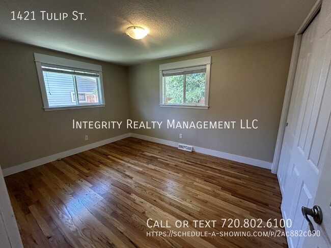 Building Photo - 1421 Tulip St