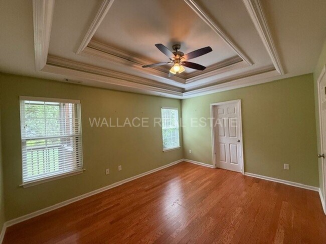 Building Photo - AWESOME 3 BEDROOM IN SOKNO IN COLONIAL EST...