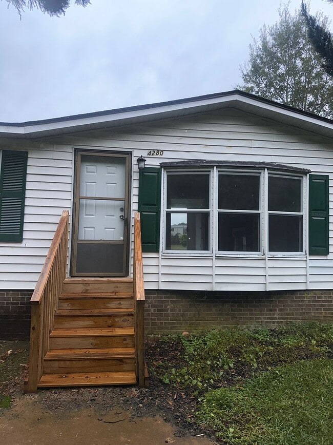 Building Photo - RENTAL HOME 3BD/2BTH