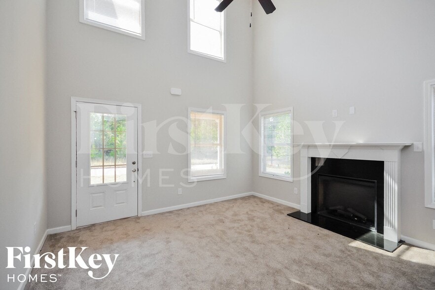 Building Photo - 145 Ascott Trace