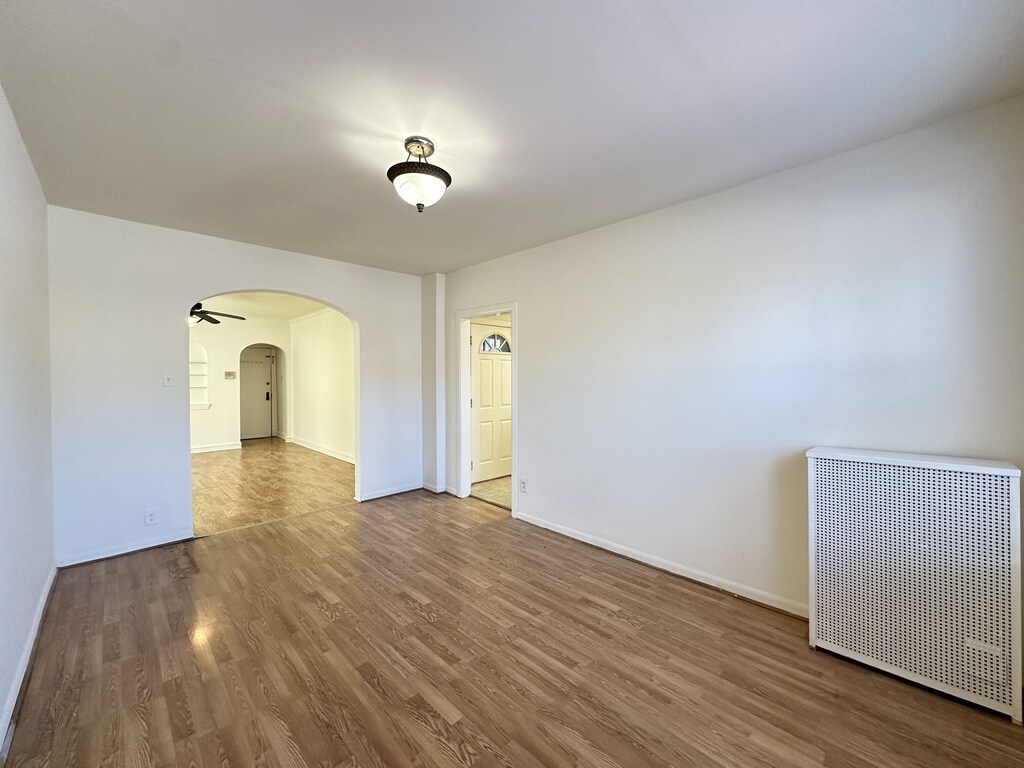 Building Photo - 5819 N Saint Louis Ave